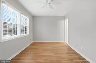 8209 Carrleigh Pkwy, Springfield, VA 22152 - Photo 16