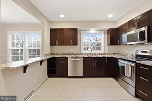 8209 Carrleigh Pkwy, Springfield, VA 22152 - Photo 8