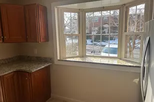 8146 Larkin Ln, Vienna, VA 22182 - Photo 4