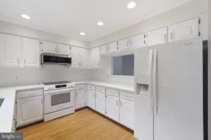 6001 Keble Dr, Alexandria, VA 22315 - Photo 14