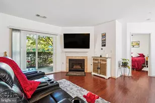2204 Westcourt Ln, Herndon, VA 20170 - Photo 16