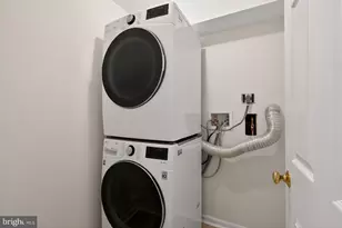 4346 Silas Hutchinson Dr, Chantilly, VA 20151 - Photo 36