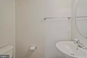 6340 Walking Ln, Alexandria, VA 22312 - Photo 18