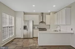 6340 Walking Ln, Alexandria, VA 22312 - Photo 20