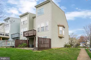 6340 Walking Ln, Alexandria, VA 22312 - Photo 48