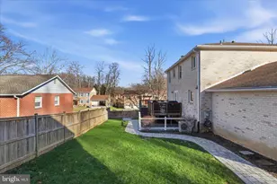 9712 Klimt Ct, Burke, VA 22015 - Photo 4