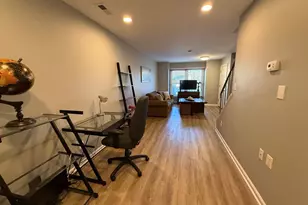 6012 Chestnut Hollow Ct, Centreville, VA 20121 - Photo 4