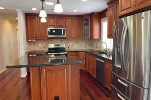 5300 Summit Dr, Fairfax, VA 22030 - Photo 8