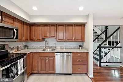 5211 Pleasure Cove Court, Alexandria, VA 22315 - Photo 4