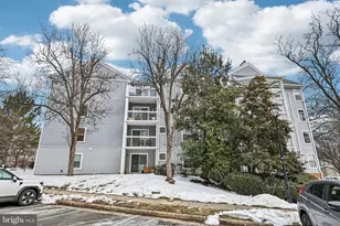 3179 Summit Square Dr, Oakton, VA 22124 - Photo 34