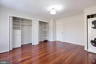 8218 Carrleigh Pkwy, Springfield, VA 22152 - Photo 10