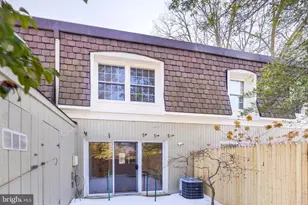 8218 Carrleigh Pkwy, Springfield, VA 22152 - Photo 24