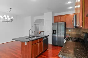 8363 Jovin Cir, Springfield, VA 22153 - Photo 4