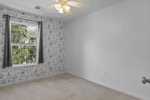 8363 Jovin Cir, Springfield, VA 22153 - Photo 12