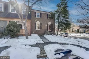 7713 Bristol Square Ct, Springfield, VA 22153 - Photo 1