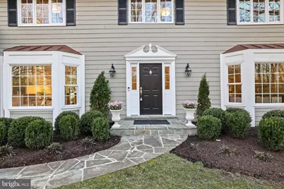 10225 Forest Lake Drive, Great Falls, VA 22066 - Photo 4