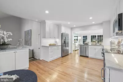 10225 Forest Lake Drive, Great Falls, VA 22066 - Photo 20