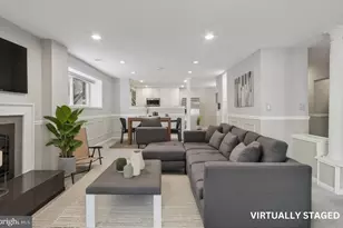 3769 Persimmon Cir, Fairfax, VA 22031 - Photo 2