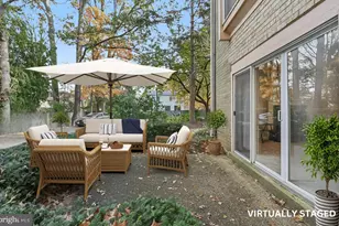 3769 Persimmon Cir, Fairfax, VA 22031 - Photo 4