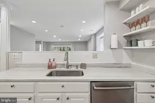 3769 Persimmon Cir, Fairfax, VA 22031 - Photo 18