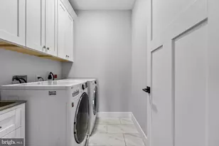 9222 Brian Dr, Vienna, VA 22180 - Photo 68