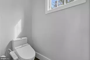 9222 Brian Dr, Vienna, VA 22180 - Photo 44