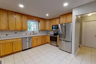 2527 Bull Run Ct, Vienna, VA 22180 - Photo 8