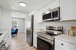 5570 Caithness Ct, Fairfax, VA 22032 - Photo 12