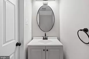 5570 Caithness Ct, Fairfax, VA 22032 - Photo 20