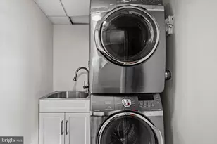 6813 Derrell Ct, Alexandria, VA 22307 - Photo 30