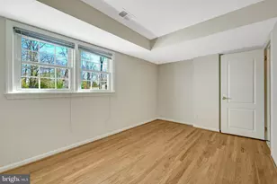 9127 Southwick St, Fairfax, VA 22031 - Photo 32