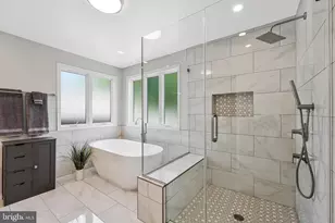 15131 Wetherburn Dr, Centreville, VA 20120 - Photo 32