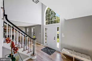 15131 Wetherburn Dr, Centreville, VA 20120 - Photo 4