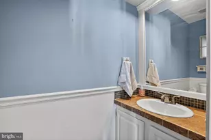 14611 Winterfield Dr, Centreville, VA 20120 - Photo 4