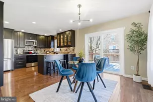 9424 Park Hunt Ct, Springfield, VA 22153 - Photo 2