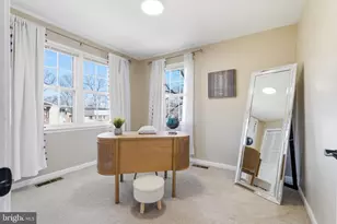 9424 Park Hunt Ct, Springfield, VA 22153 - Photo 20