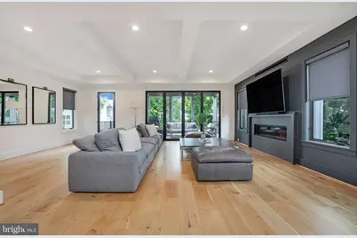 1452 Buena Vista Avenue, McLean, VA 22101 - Photo 10