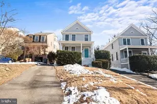 2315 Highland Ave, Falls Church, VA 22046 - Photo 2