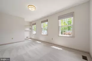 6830 Bluecurl Cir, Springfield, VA 22152 - Photo 42