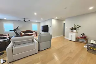 13102 Parson Ln, Fairfax, VA 22033 - Photo 16