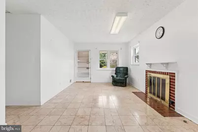 7209 Valleycrest Boulevard, Annandale, VA 22003 - Photo 8