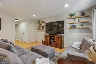 2715 Shawn Leigh Dr, Vienna, VA 22181 - Photo 20