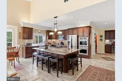 1465 Mayhurst Boulevard, McLean, VA 22102 - Photo 8