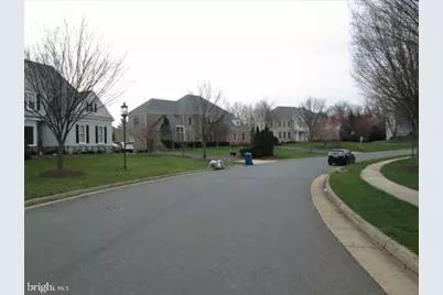 1465 Mayhurst Boulevard, McLean, VA 22102 - Photo 10