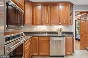 6710 Wemberly Way, McLean, VA 22101 - Photo 20