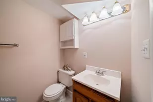 1103 Burwick Dr, Herndon, VA 20170 - Photo 12