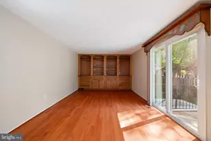 1103 Burwick Dr, Herndon, VA 20170 - Photo 32