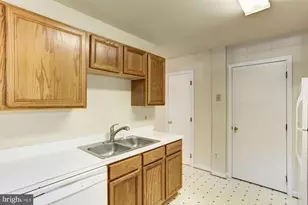 4831 Green Duck Ln, Fairfax, VA 22033 - Photo 12