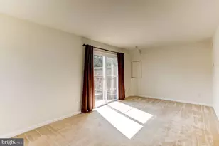 4831 Green Duck Ln, Fairfax, VA 22033 - Photo 4