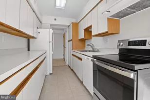1808 Old Meadow Rd, McLean, VA 22102 - Photo 16